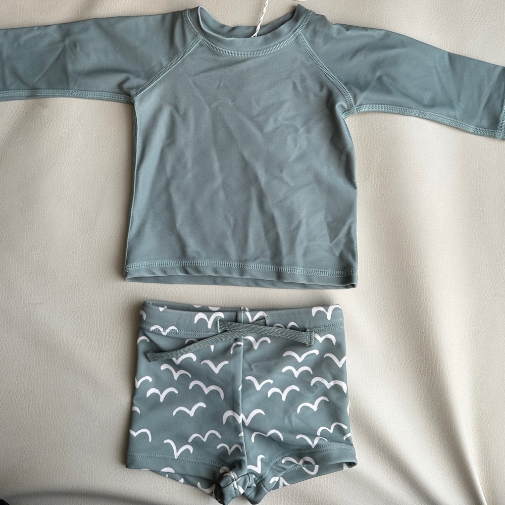 Rylee + Cru Rash-guard Set 0-3 months - Picture 11 of 16